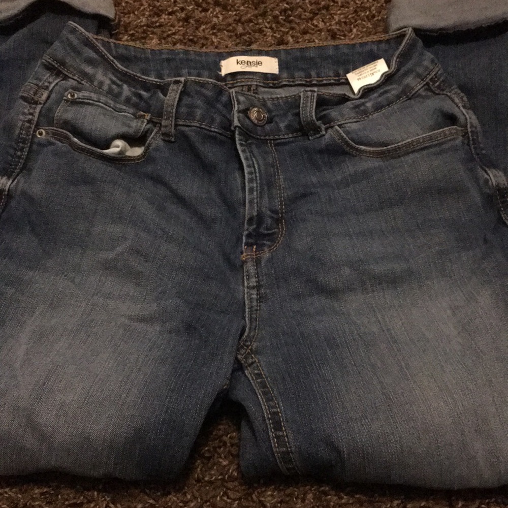 Capris - Picture 2 of 4
